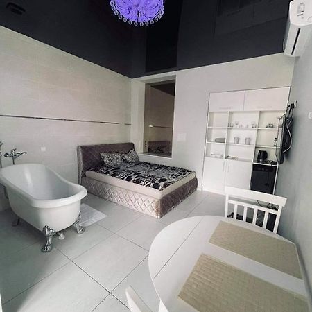 Romeo Vip Apartamentai Panevezys Exterior photo